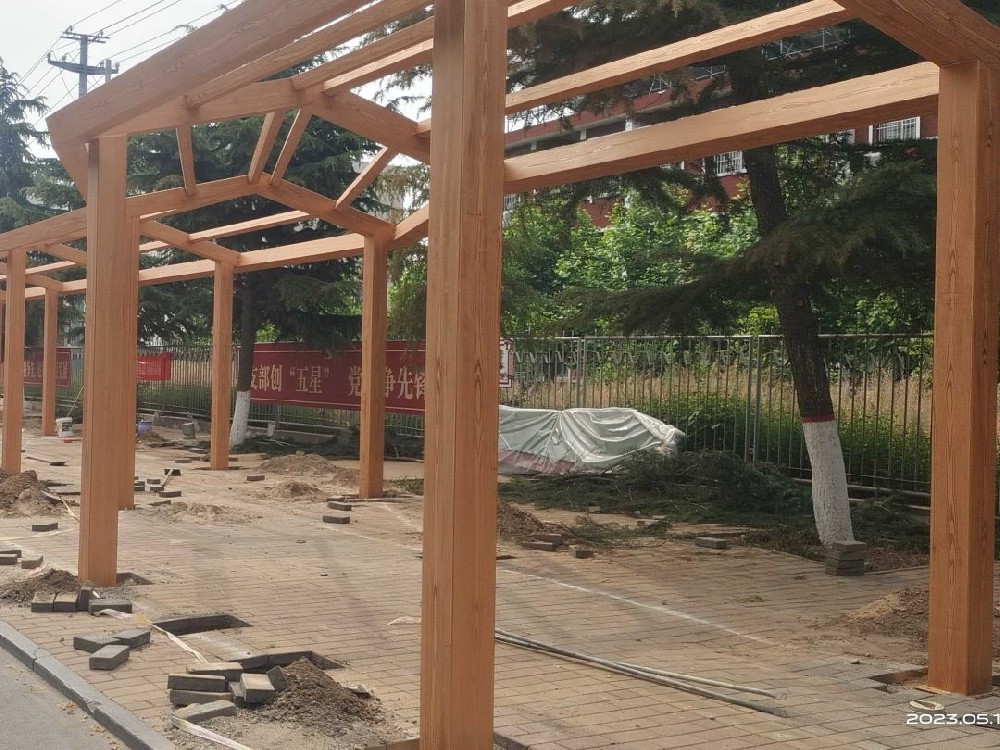 公交站廊架木纹漆